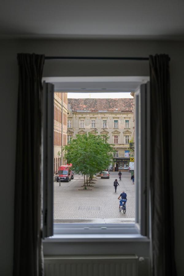 Euro Square Studios Zagreb Bagian luar foto